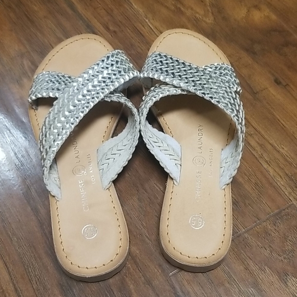 New Chinese Laundry Silver Weave Sandals 6.5 - Picture 3 of 9